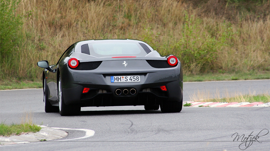 Foto von Charity Challenge 2010 Ferrari F458