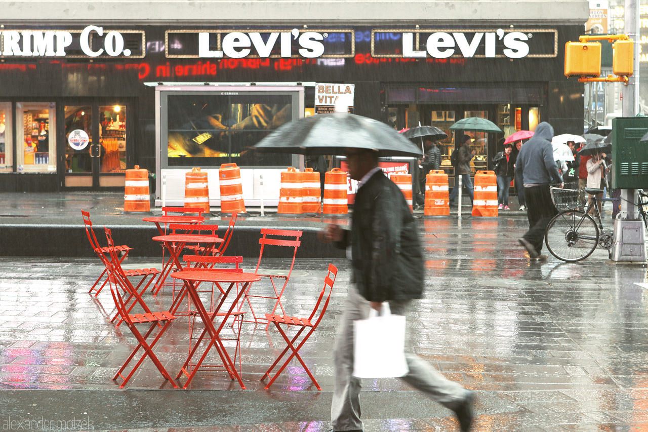 Foto von Rote Stuehle am Times Square in New York City