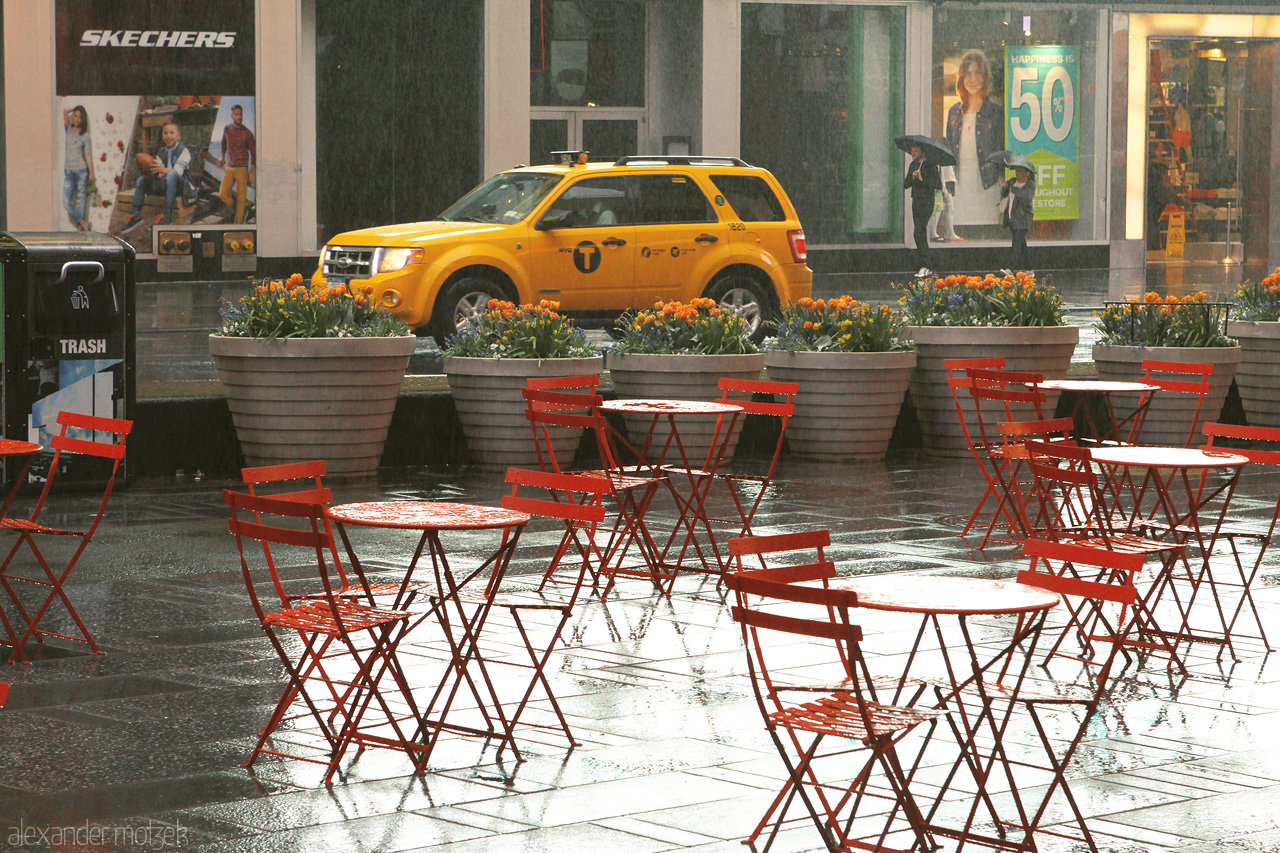 Foto von Rote Stuehle am Times Square in New York City